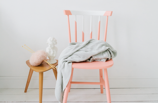 roze-stoel